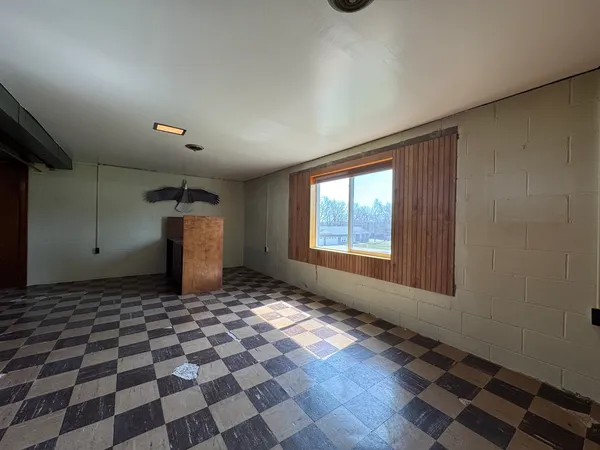 $250,000 | 310 Benton Street, Le Claire, IA 52753