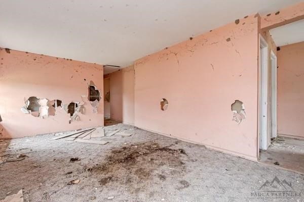 14317 Murray Road Houston, TX 77044 - Photo 4 of 8 a view of a utility room with a large window