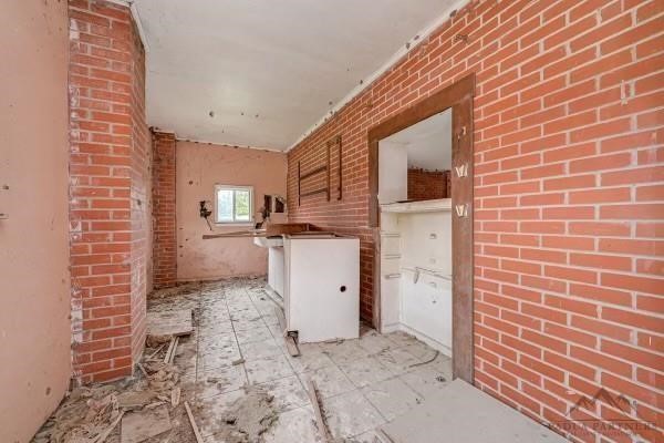 14317 Murray Road Houston, TX 77044 - Photo 7 of 8 a view of a kitchen with a sink