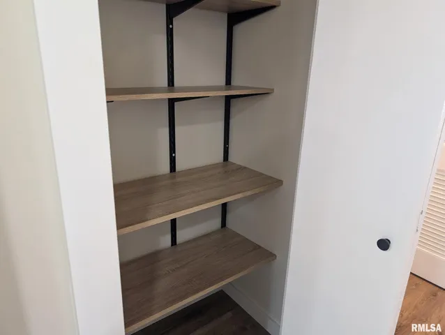 $145,000 | 515 South 6th Street, Elkville, IL 62932