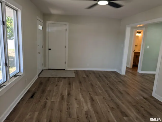 $145,000 | 515 South 6th Street, Elkville, IL 62932