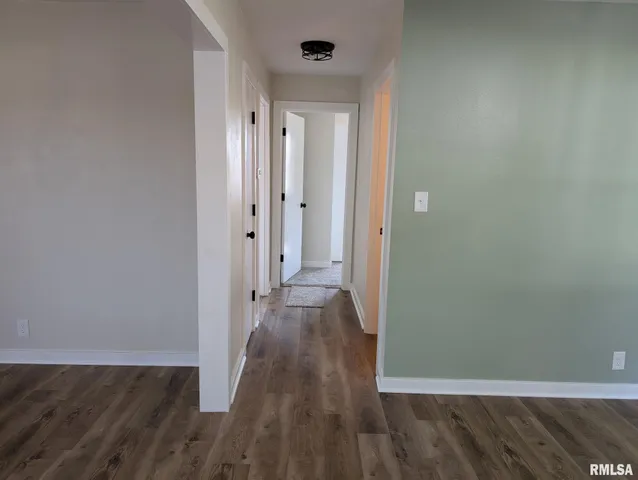 $145,000 | 515 South 6th Street, Elkville, IL 62932