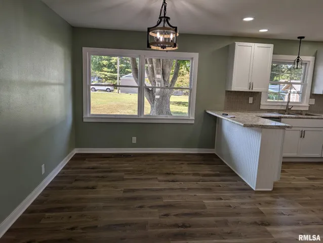 $145,000 | 515 South 6th Street, Elkville, IL 62932