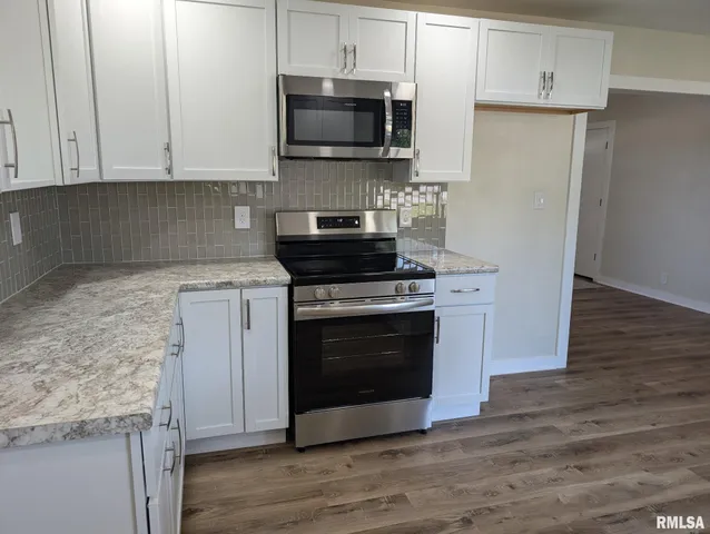 $145,000 | 515 South 6th Street, Elkville, IL 62932