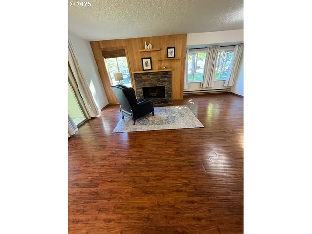 $295,000 | 10322 Southwest Trapper Terrace, Beaverton, OR 97008