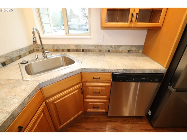 $295,000 | 10322 Southwest Trapper Terrace, Beaverton, OR 97008