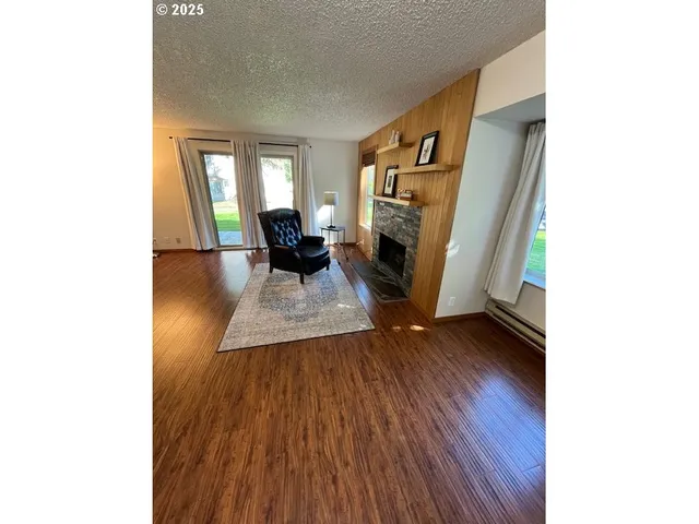 $295,000 | 10322 Southwest Trapper Terrace, Beaverton, OR 97008
