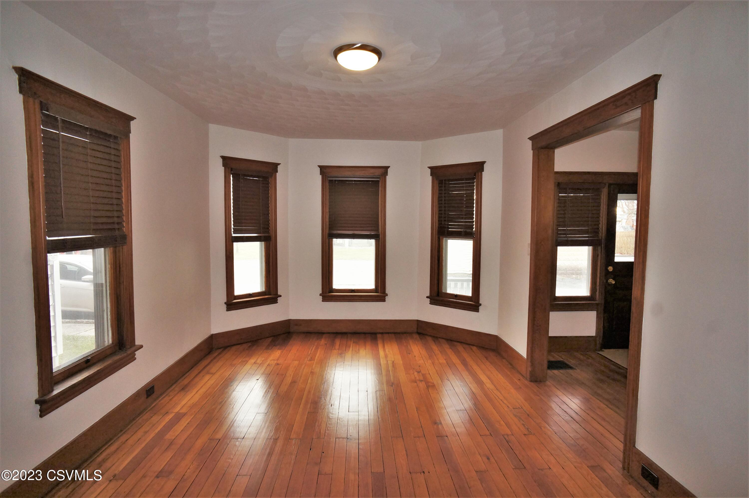 305 Walnut Street Milton, PA 17847 - Photo 5 of 22