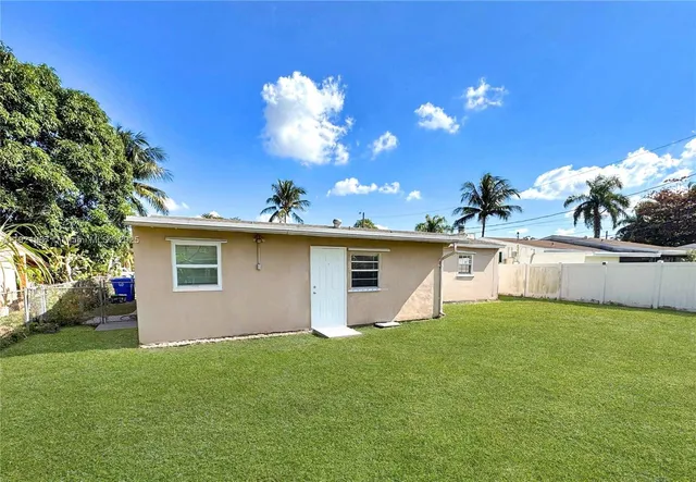 $2,495 | 1531 Southwest 66th Avenue, North Lauderdale, FL 33068