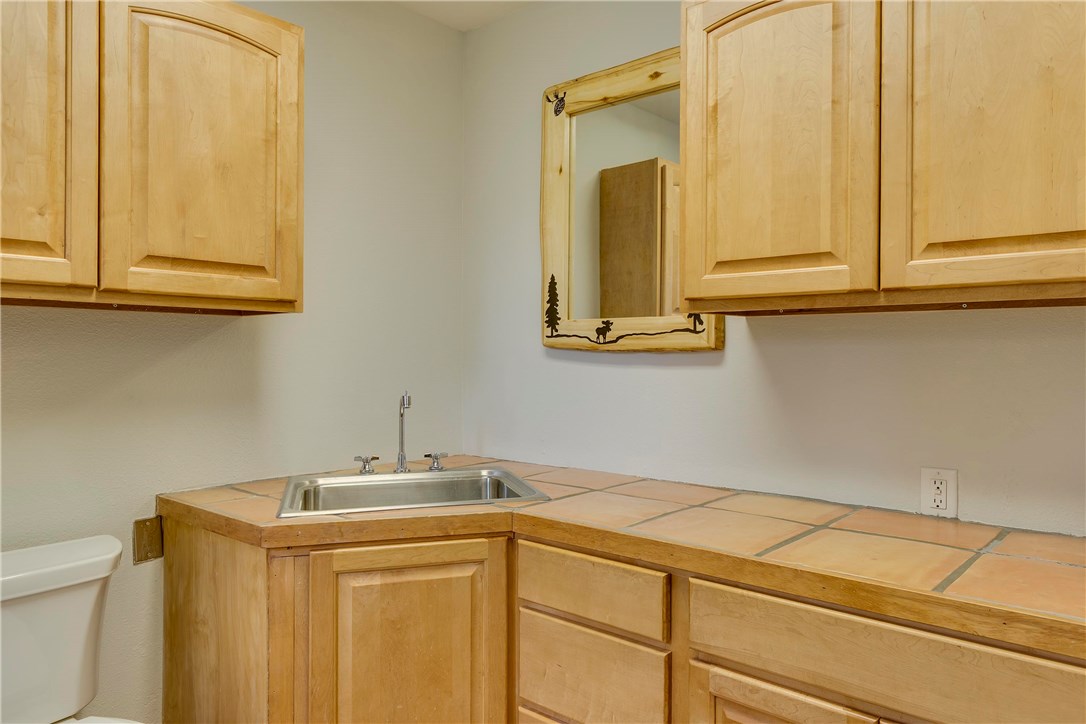 223 Range Road Breckenridge, CO 80424 - Photo 21 of 25 1/2 bath / laundry.