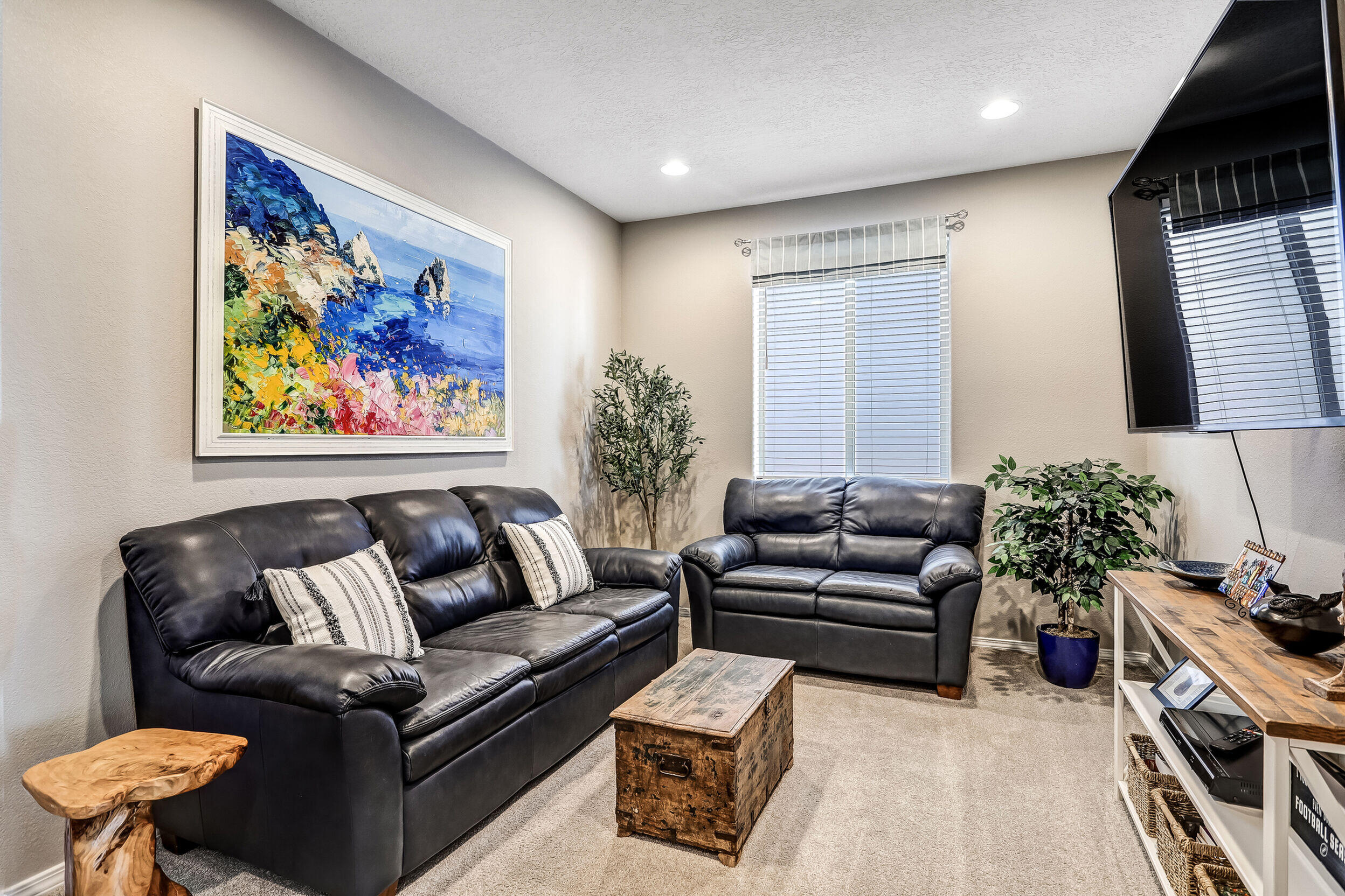 6772 Zachary Road Northeast Rio Rancho, NM 87144 - Photo 5 of 34 Gallery Image 5