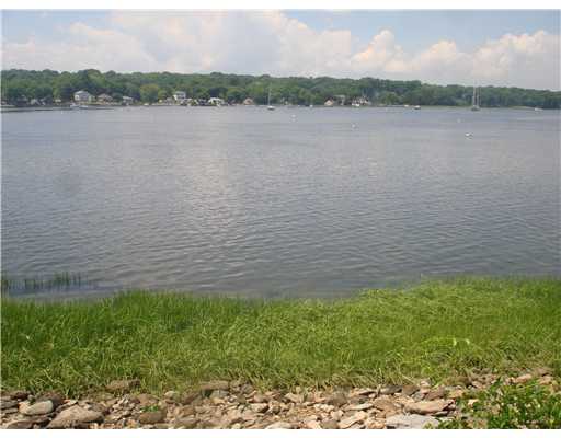 7 Touisset Road Warren, RI 02885 - Photo 7 of 12 Waterfront/Dock/Pier.