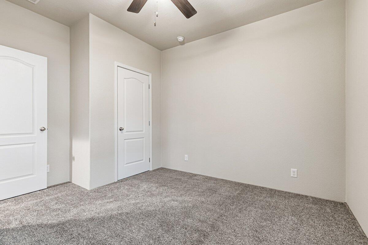 8401 Old Stage Road, Unit 25 Central Point, OR 97502 - Photo 12 of 17 18-2
