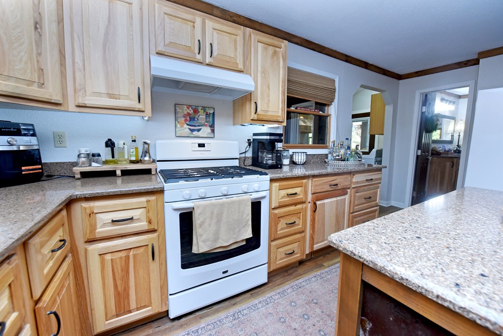 642 Everett Road Blairsville, GA 30512 - Photo 4 of 50