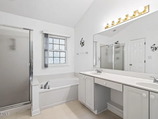 $525,000 | 5 Flagstaff Court, Durham, NC 27713