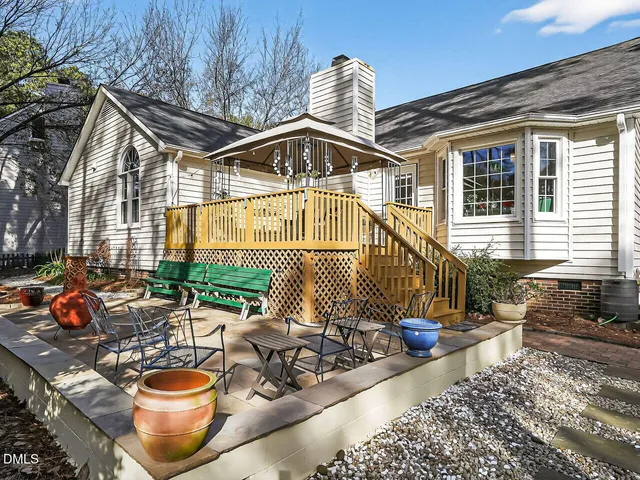 $525,000 | 5 Flagstaff Court, Durham, NC 27713