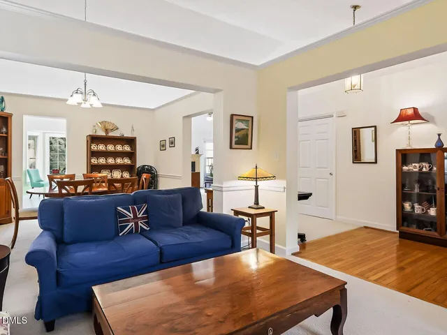 $525,000 | 5 Flagstaff Court, Durham, NC 27713