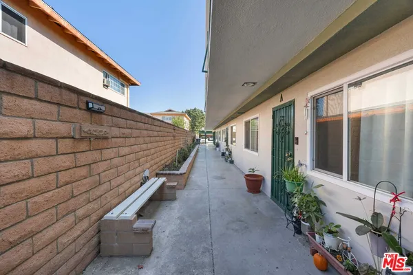 $1,695,000 | 6522 Bear Avenue, Bell, CA 90201