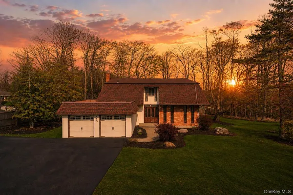 $949,000 | 84 Tennyson Drive, Nanuet, NY 10954