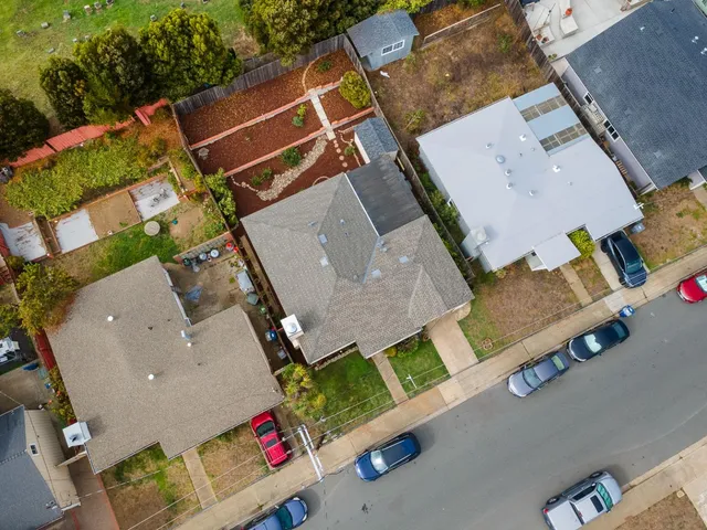 a picture of a room with a bench