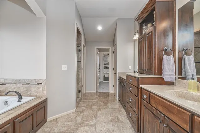 $615,000 | 25101 West 83rd Terrace, Lenexa, KS 66227