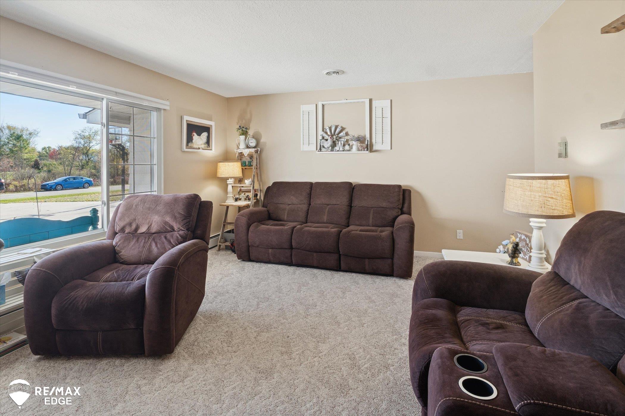 3474 Lang Road Davison, MI 48423 - Photo 7 of 39 50192255-ba295250-c20f-4c15-b9b0-70e73d41bdd0.JPG