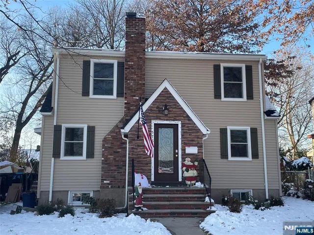 $3,500 | 576 John Street, Teaneck, NJ 07666