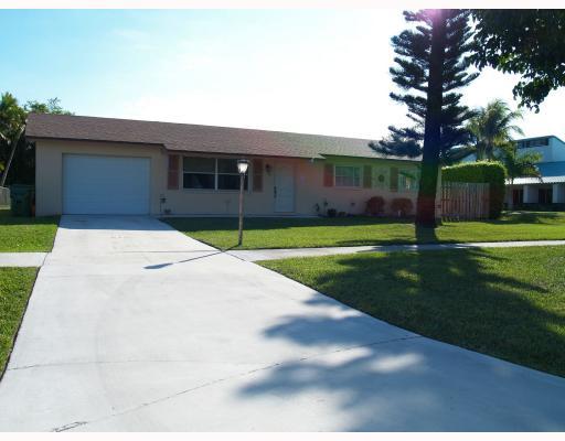 424 Davis Road Palm Springs, FL 33461 - Photo 1 of 11 Primary Photo
