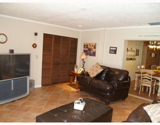 424 Davis Road Palm Springs, FL 33461 - Photo 3 of 11 Additional Photo