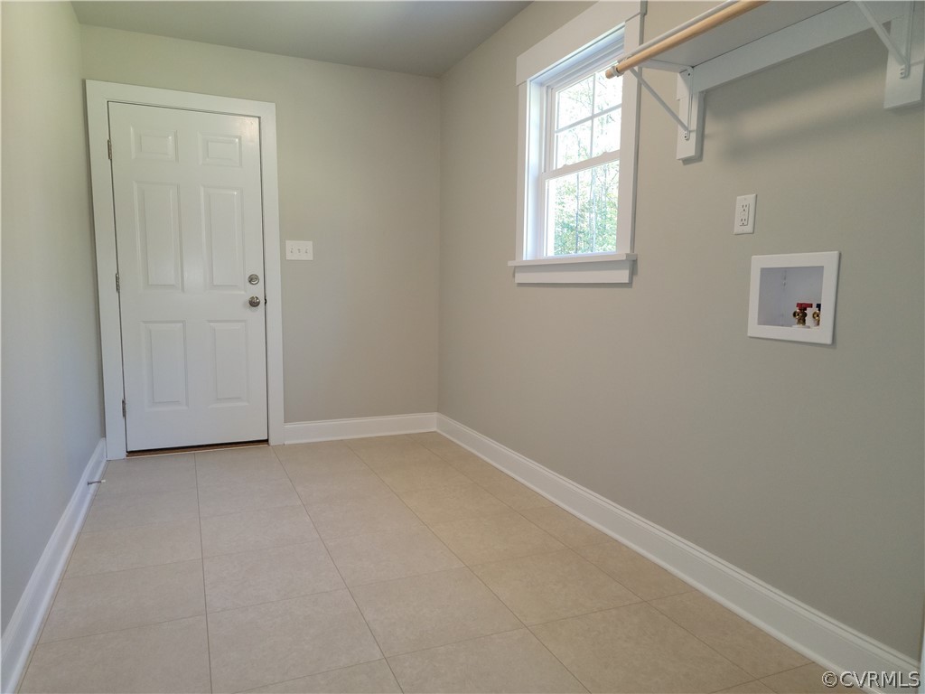16510 Exter Mill Road Chesterfield, VA 23838 - Photo 20 of 44 an empty room with windows