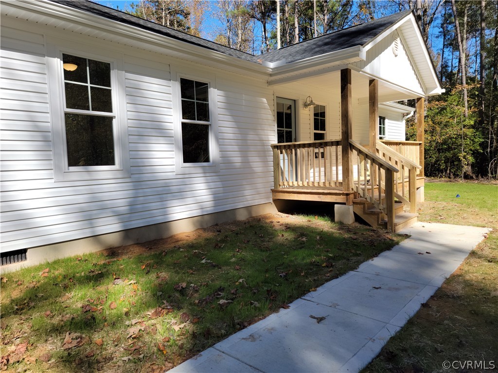 16510 Exter Mill Road Chesterfield, VA 23838 - Photo 4 of 44 a view of house with backyard and garden