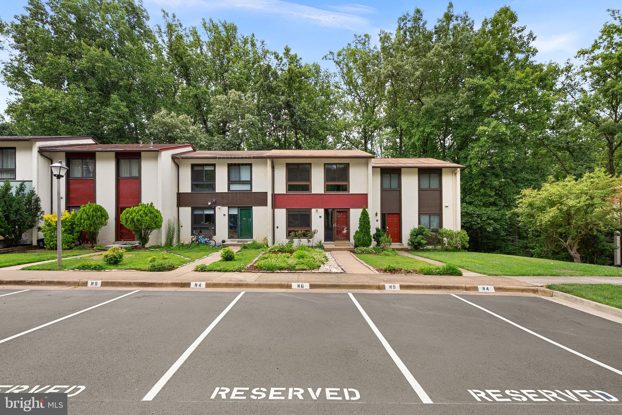 11986 Barrel Cooper Court Reston, VA 20191 - Photo 4 of 45