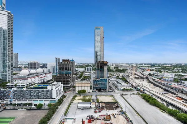 a picture of city view