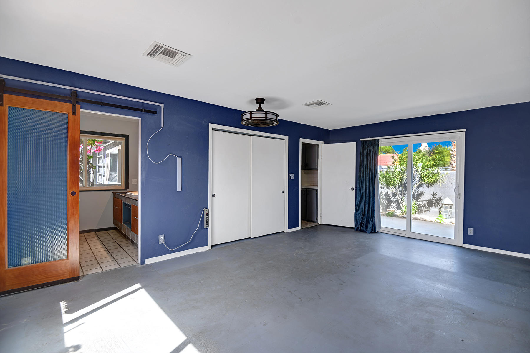 2424 East Powell Road Palm Springs, CA 92262 - Photo 14 of 23 EAST MASTER BEDROOM REVERSE ANGLED MLS