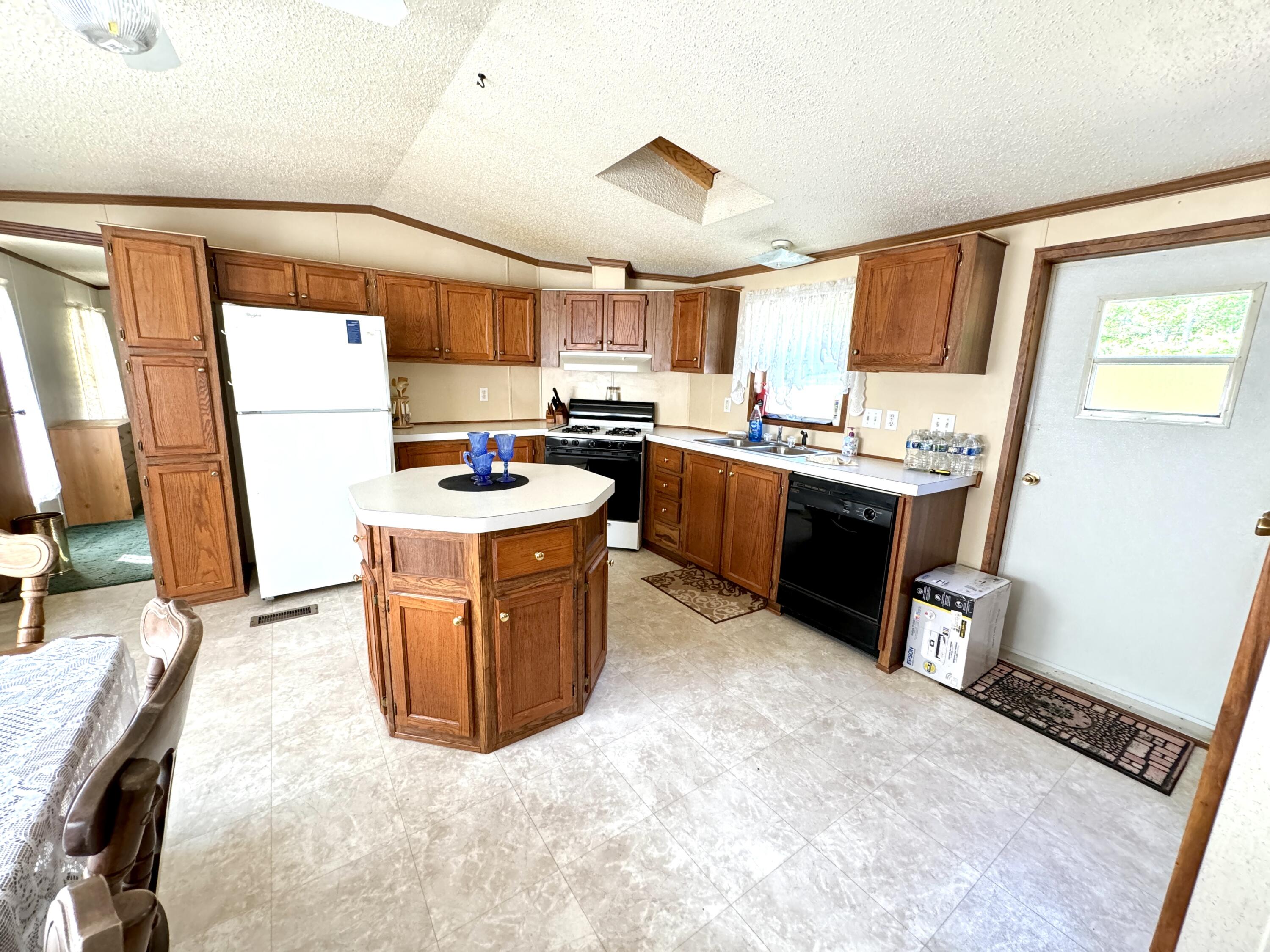 6822 East 16 Mile Road Reed City, MI 49677 - Photo 6 of 13 IMG_1515