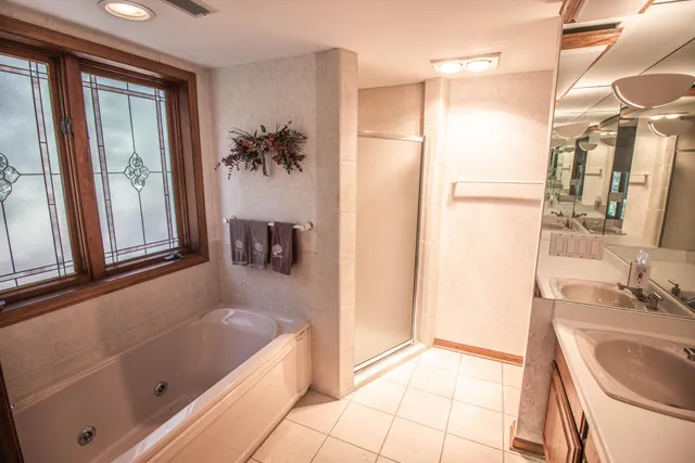 $499,900 | 2415 Walnut Grove Court, Unit B, Brookfield, WI 53005