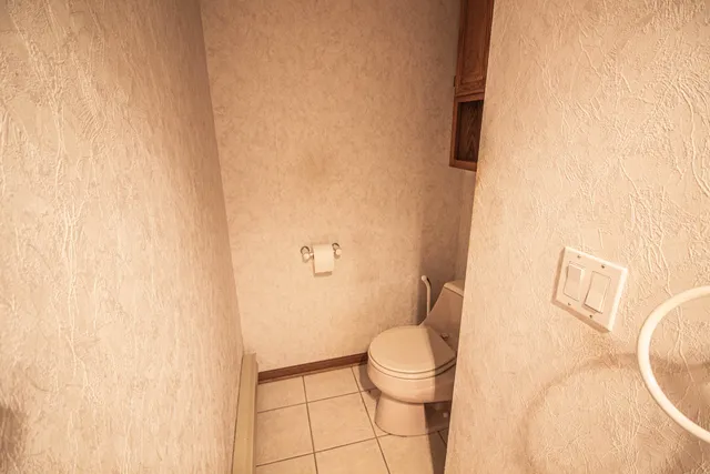 $499,900 | 2415 Walnut Grove Court, Unit B, Brookfield, WI 53005