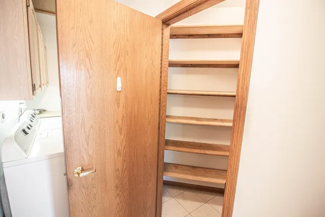 $499,900 | 2415 Walnut Grove Court, Unit B, Brookfield, WI 53005