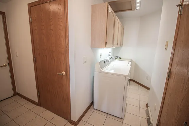 $499,900 | 2415 Walnut Grove Court, Unit B, Brookfield, WI 53005