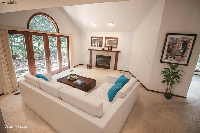 $499,900 | 2415 Walnut Grove Court, Unit B, Brookfield, WI 53005