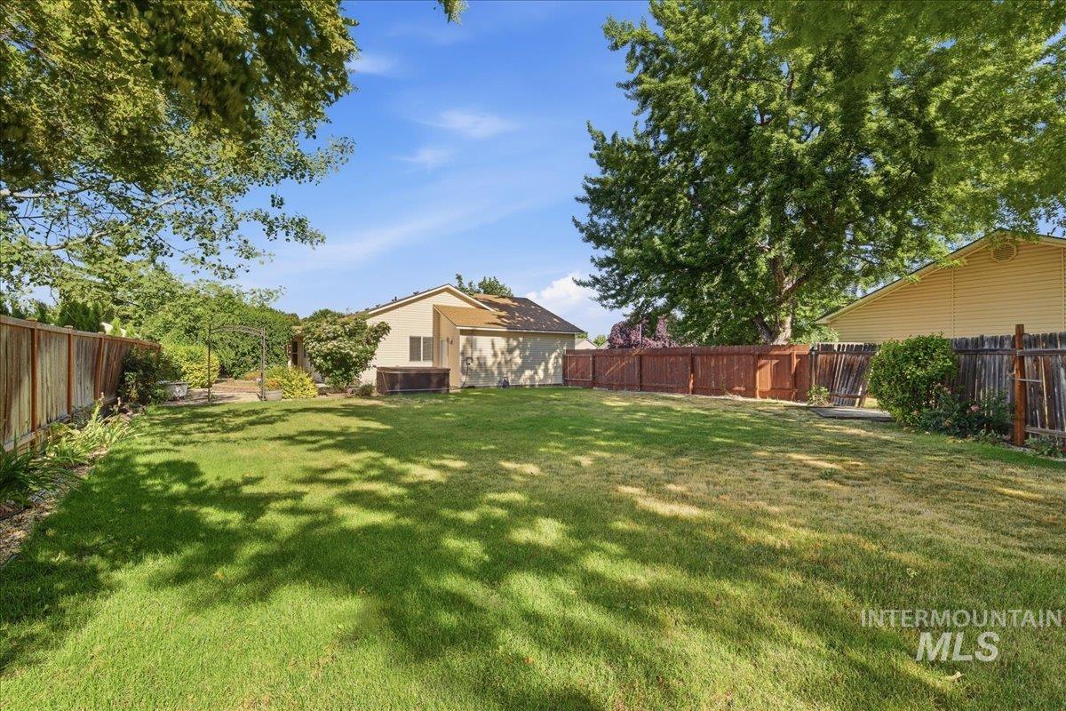 2649 West Wave Court Meridian, ID 83642 - Photo 32 of 36