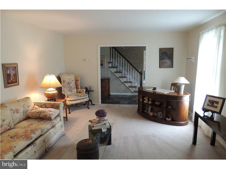724 Pheasant Run Road West Chester, PA 19382 - Photo 5 of 20 Living Room