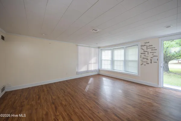 $199,900 | 321 North Church Avenue, Garland, NC 28441