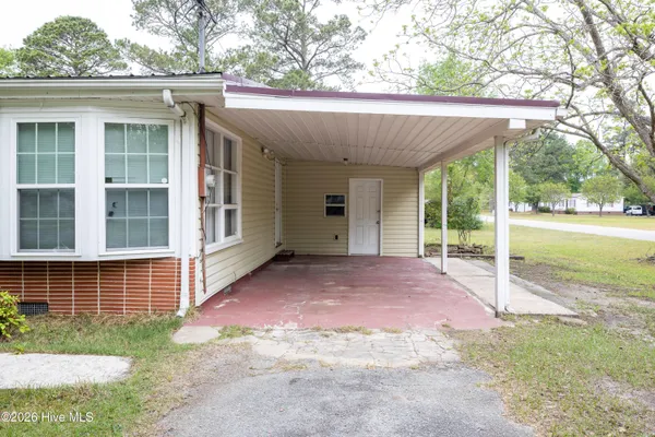 $199,900 | 321 North Church Avenue, Garland, NC 28441