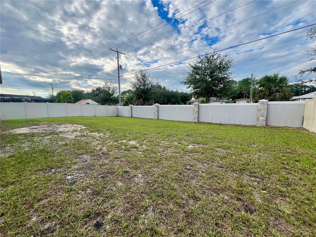 531 Auburn Grove Terrace Auburndale, FL 33823 - Photo 26 of 26 a view of a back yard