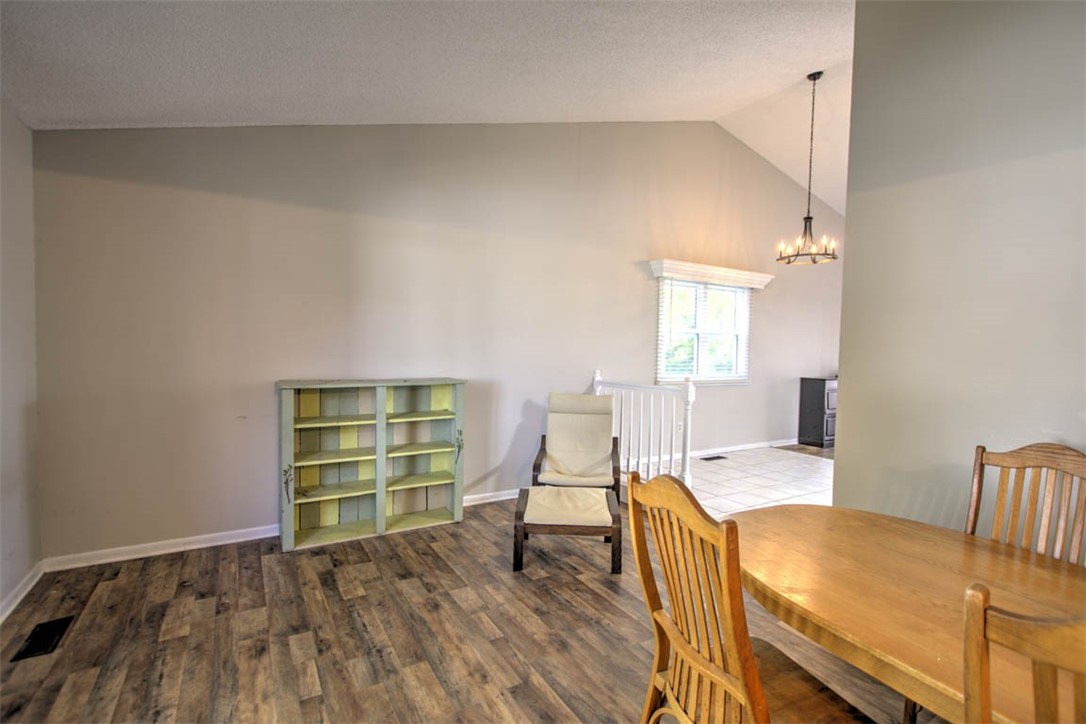 2105 East Mill Stone Road Decatur, IL 62526 - Photo 5 of 23