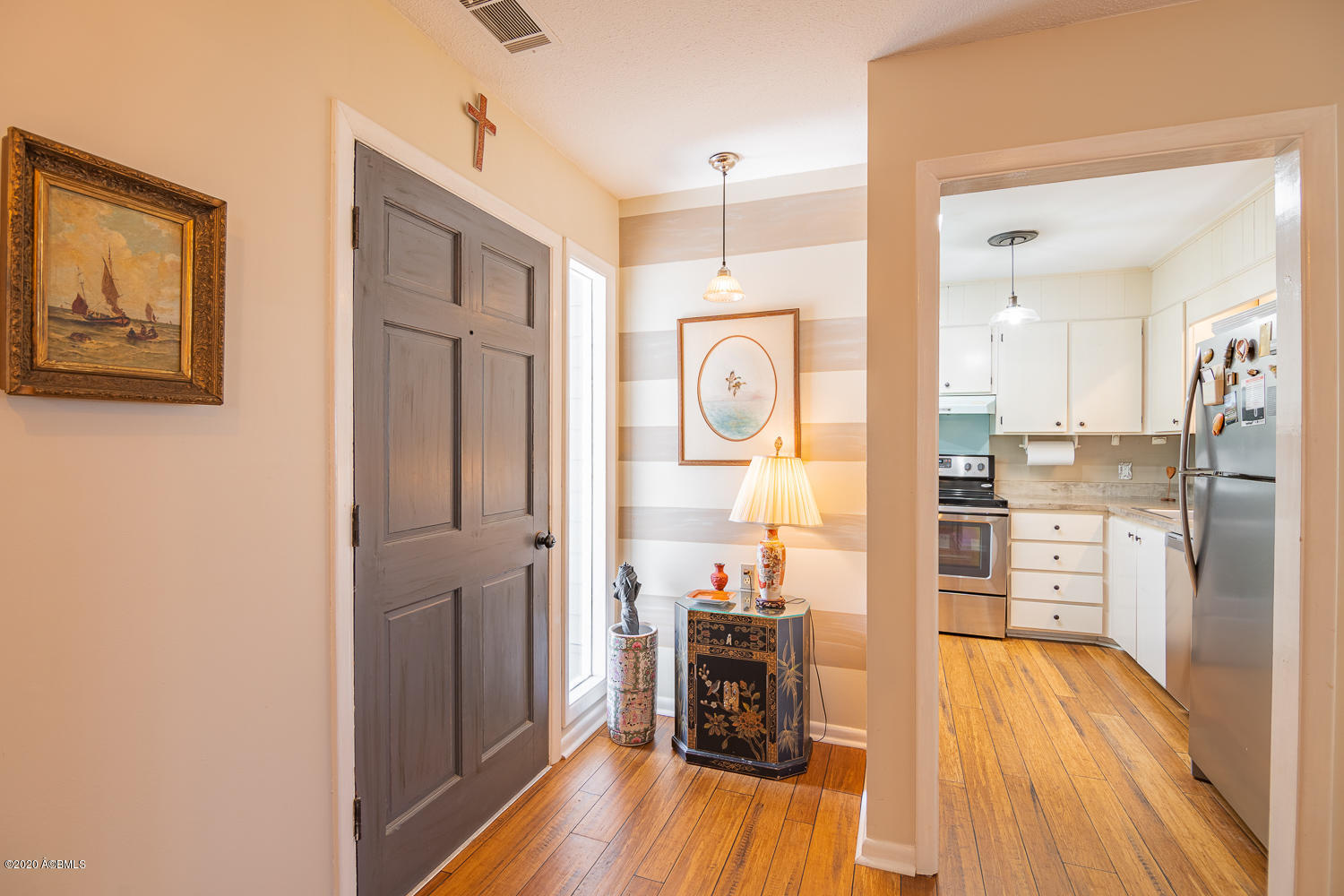 33 B Colony Gardens Road Beaufort, SC 29907 - Photo 10 of 42 4 Entrance Foyer