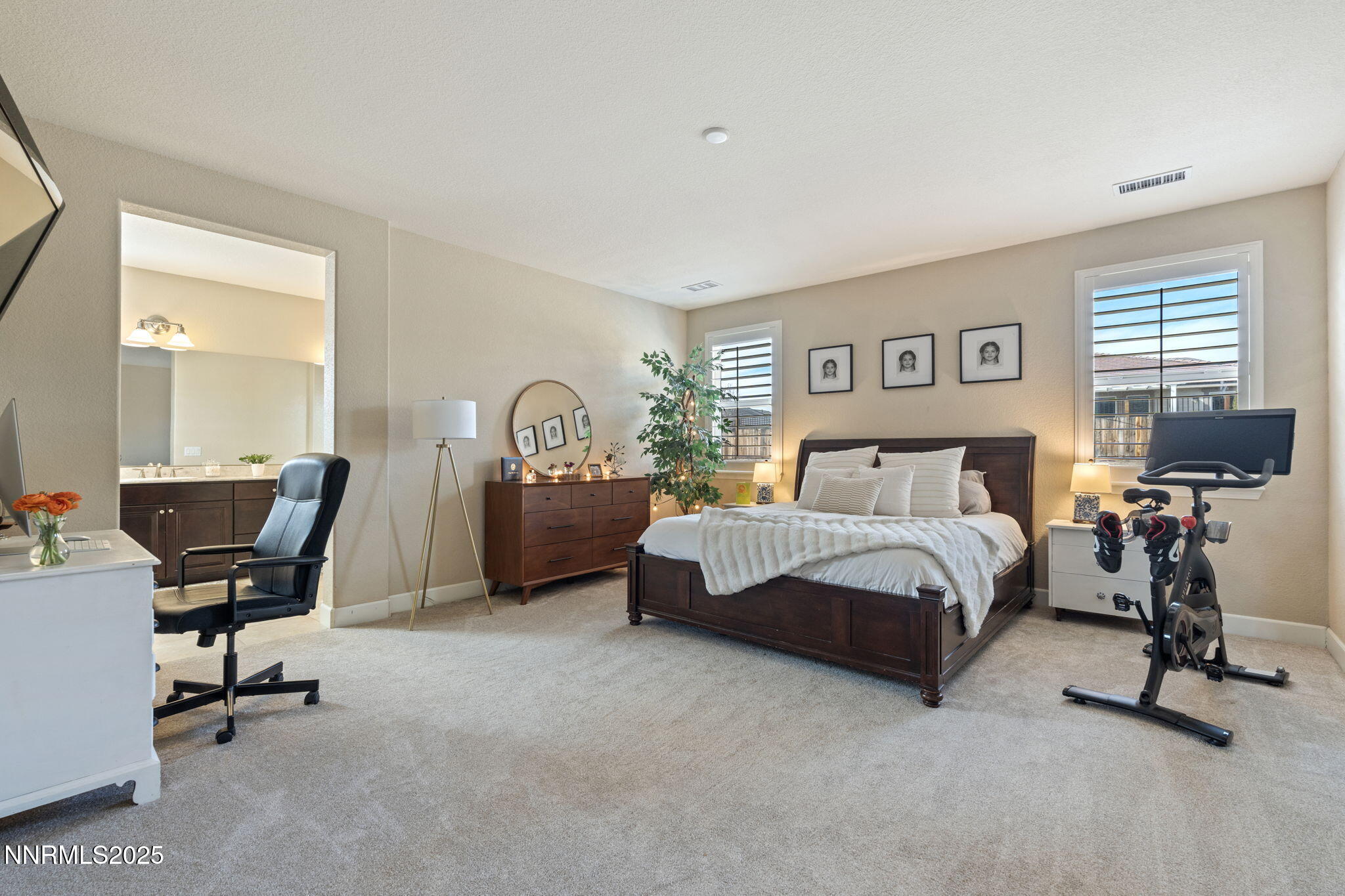 2860 Tobiano Drive Reno, NV 89521 - Photo 7 of 17 26-web-or-mls-DSC01569