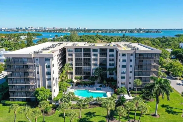 $2,850 | 1001 Benjamin Franklin Drive, Unit 512, Sarasota, FL 34236