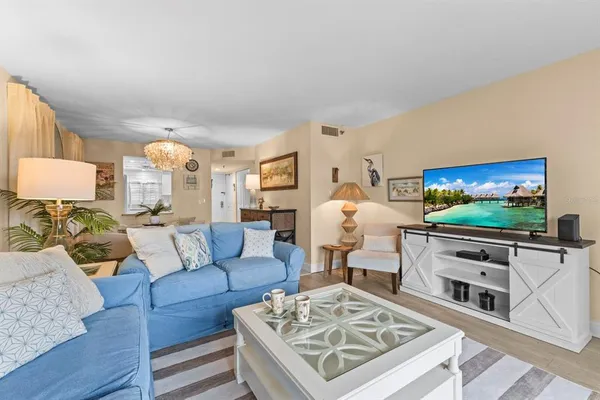 $2,850 | 1001 Benjamin Franklin Drive, Unit 512, Sarasota, FL 34236